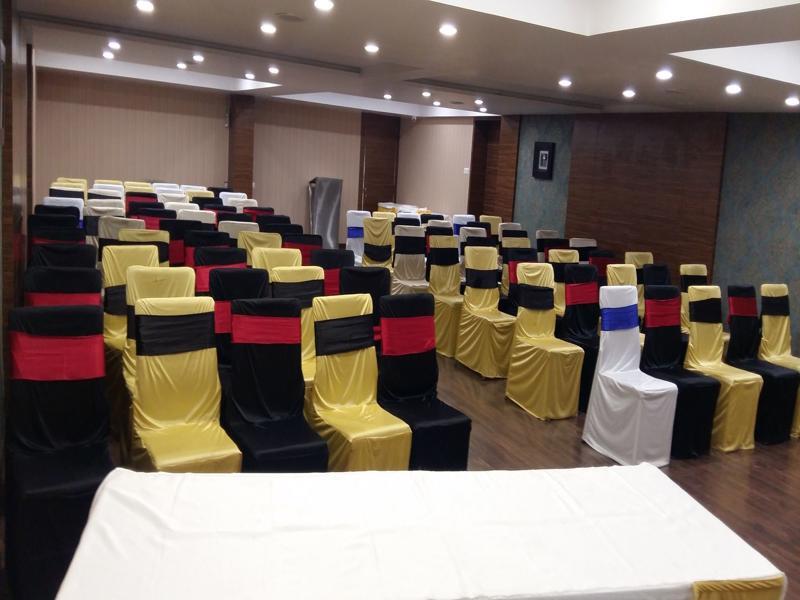 Pride Biznotel Vadodara Dış mekan fotoğraf