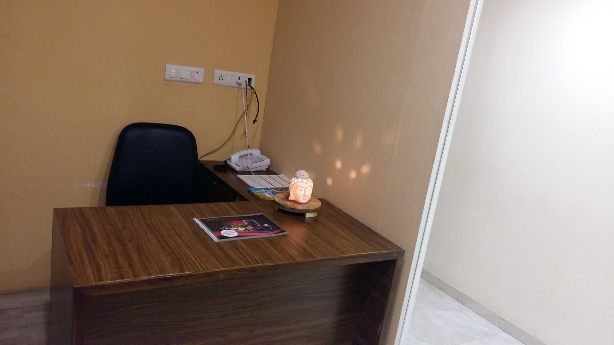Pride Biznotel Vadodara Dış mekan fotoğraf